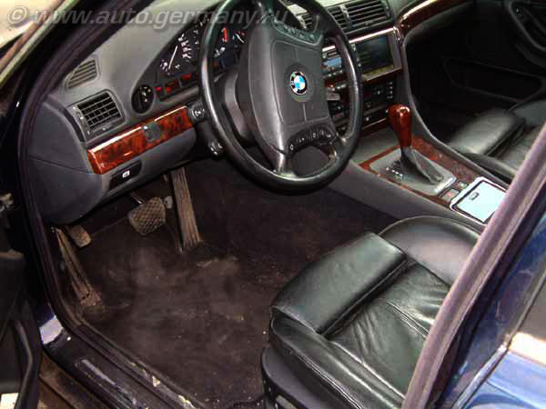 BMW 735 blau (112)